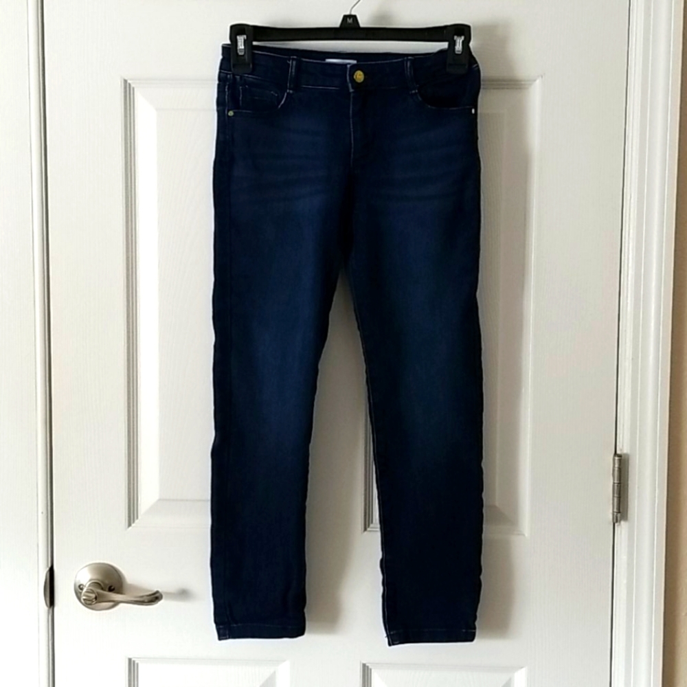 Girl's skinny jeans